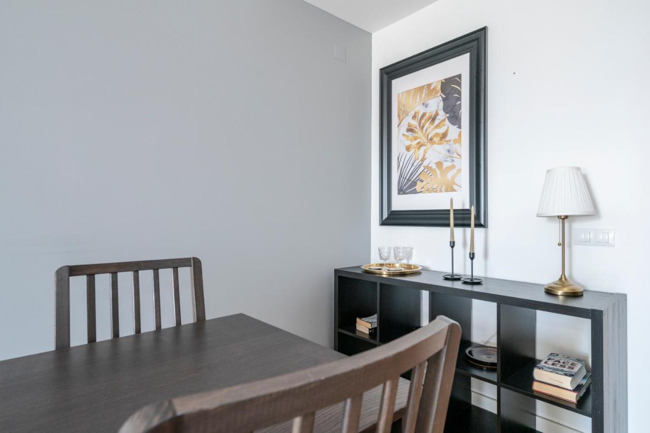 Bright & Spacious 2 Bed Flat 2 Bath W Garage In Lagos Marina Ngoại thất bức ảnh